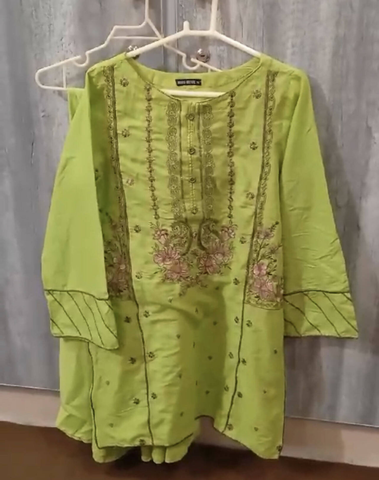 Kross Culture | Women Branded Formals | Medium | Worn Once