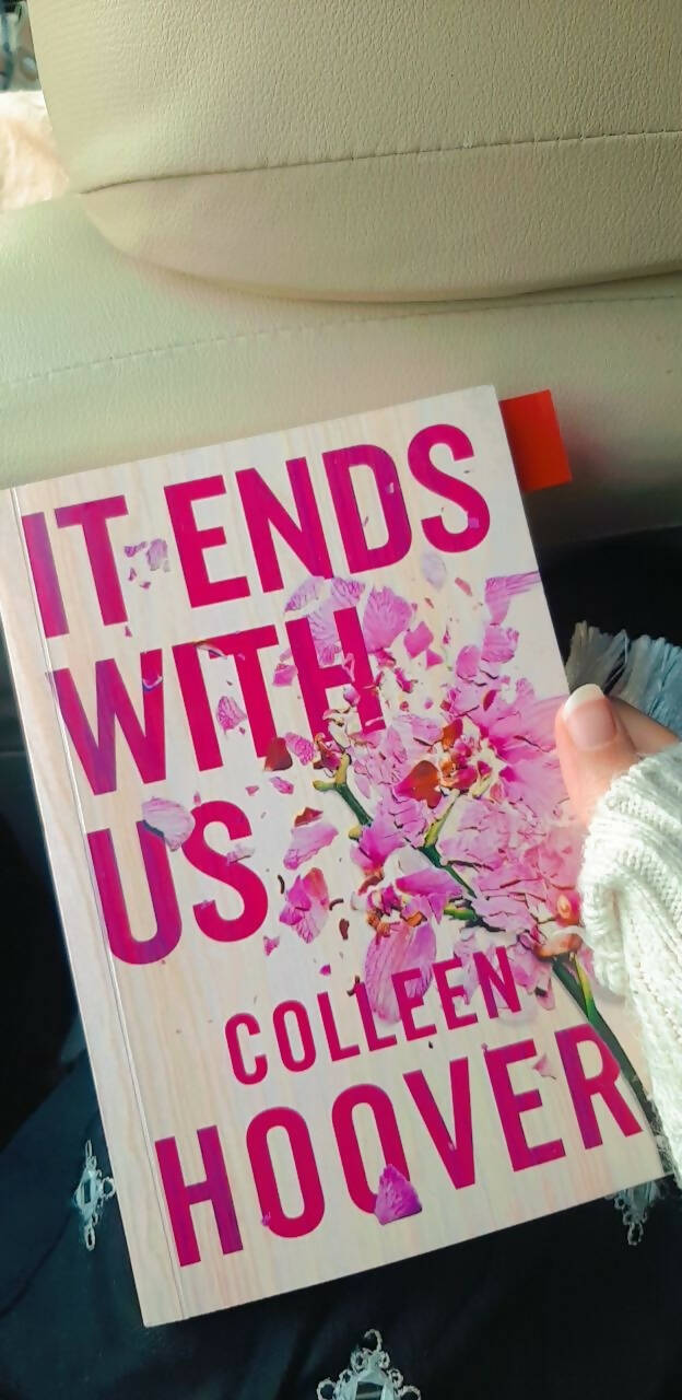 It Ends With Us | Books | Preloved