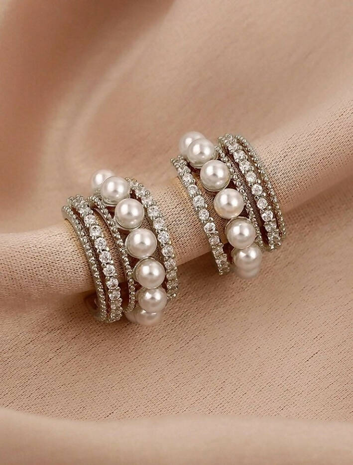 SHEIN | stud tops pearl earrings | Women Jewelry | Brand New