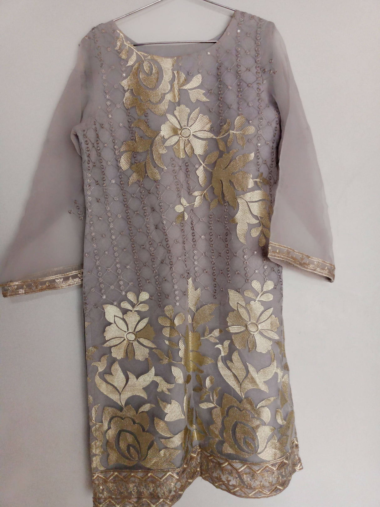 Lilac embroidered 3 PC suit | Women Locally Made Formals | Medium | Worn Once