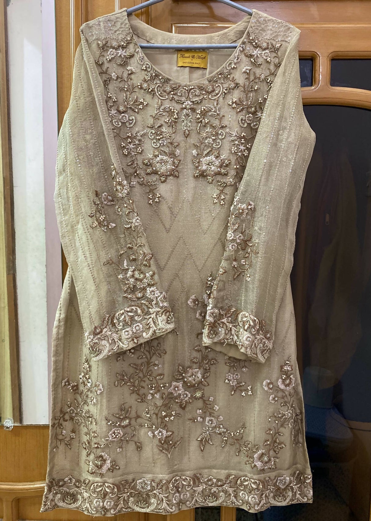 Threads and motifs | Women Branded Formals | Small| Preloved