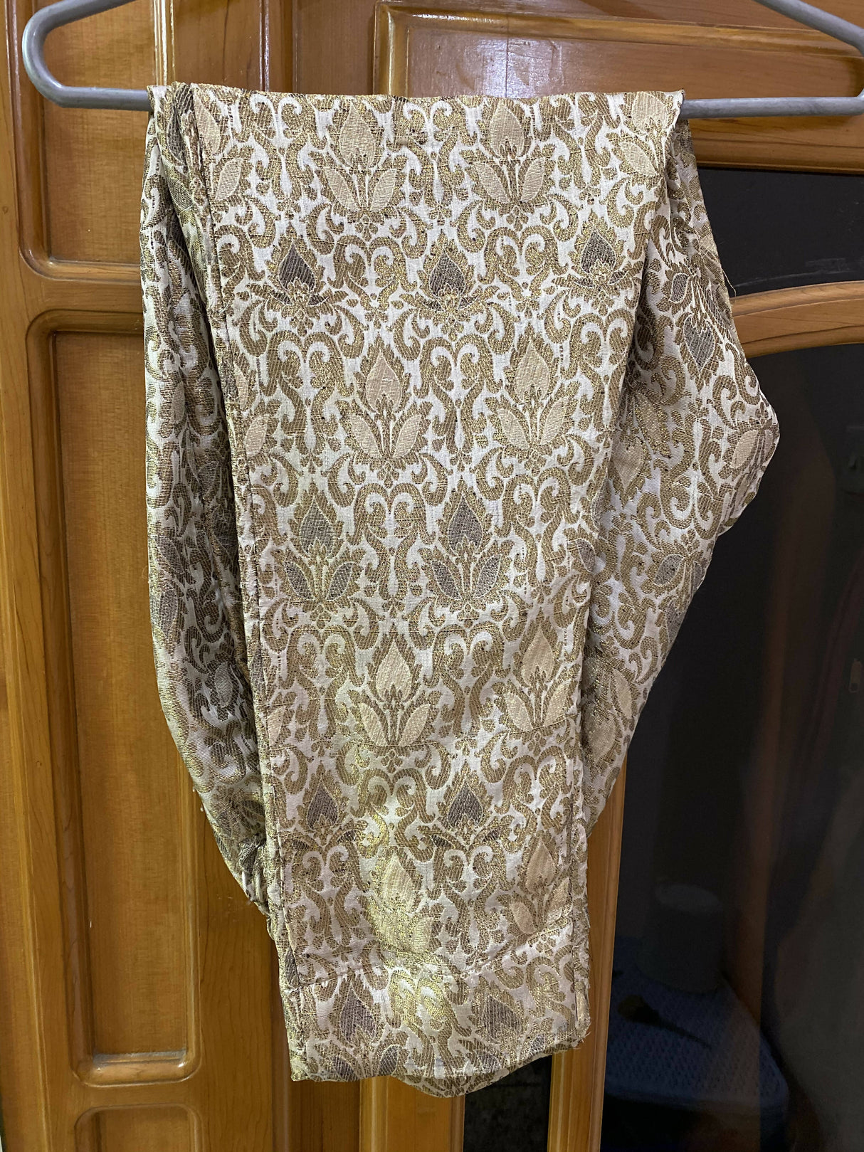 Threads and motifs | Women Branded Formals | Small| Preloved