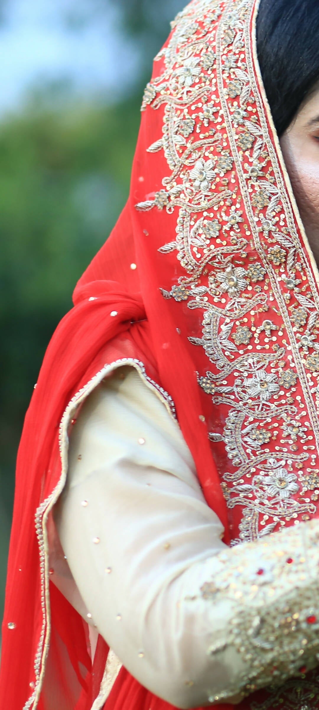 Off White Long Formal Maxi | Women Formals | Medium | Worn Once