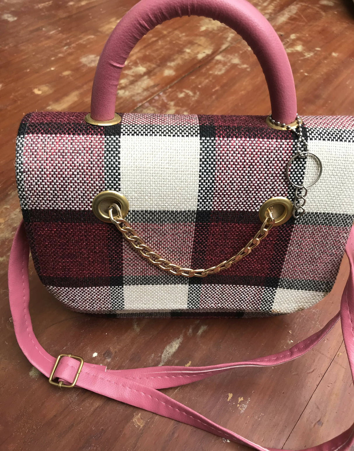 FDAC28CB-C2A6-4DBF-8C6E-19696EA173D6