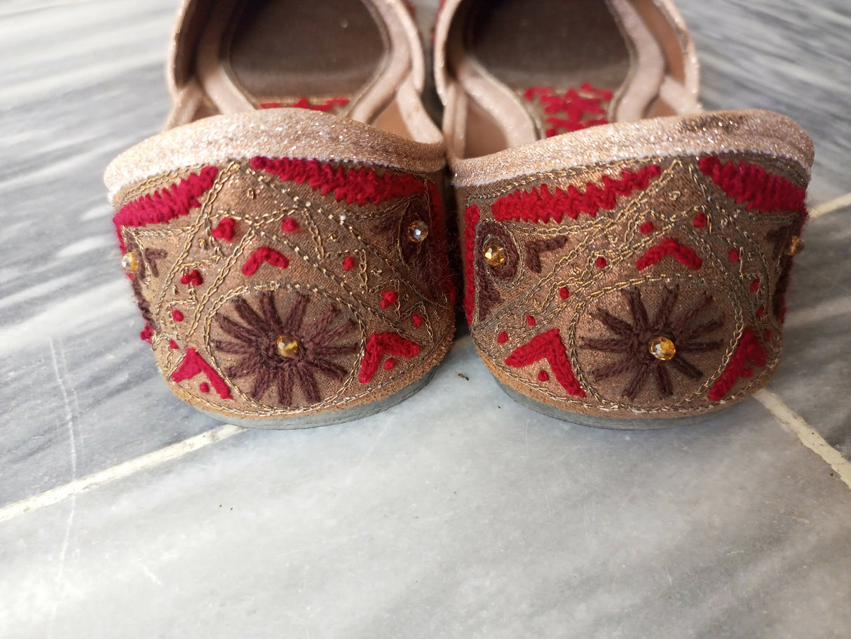 Ecs | Embroidered Khussa | Women Shoes | Size: 39 | New