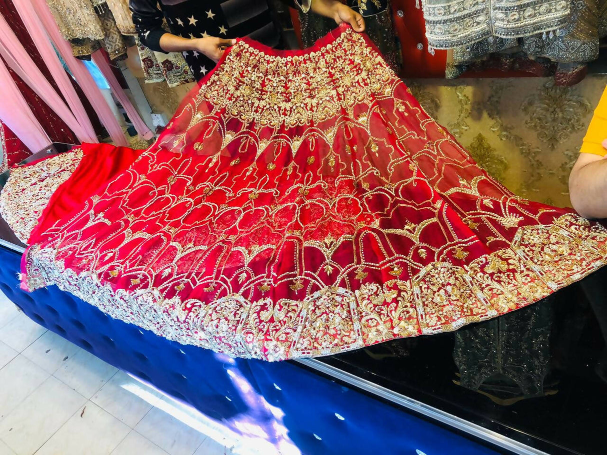 Luxurious Red lehnga Baraat | Women Bridals | Large | Worn Once