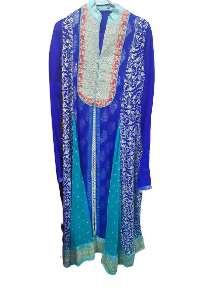 Blue Green Color Reshmi 3 Pc Suit | Women Locally Made Formals | Medium | Worn Once