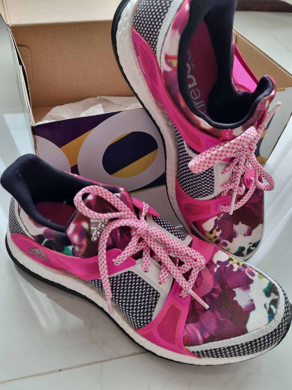 ایڈیڈاس | خالص فروغ خواتین کے جوتے | سائز 7.5| بالکل نیا