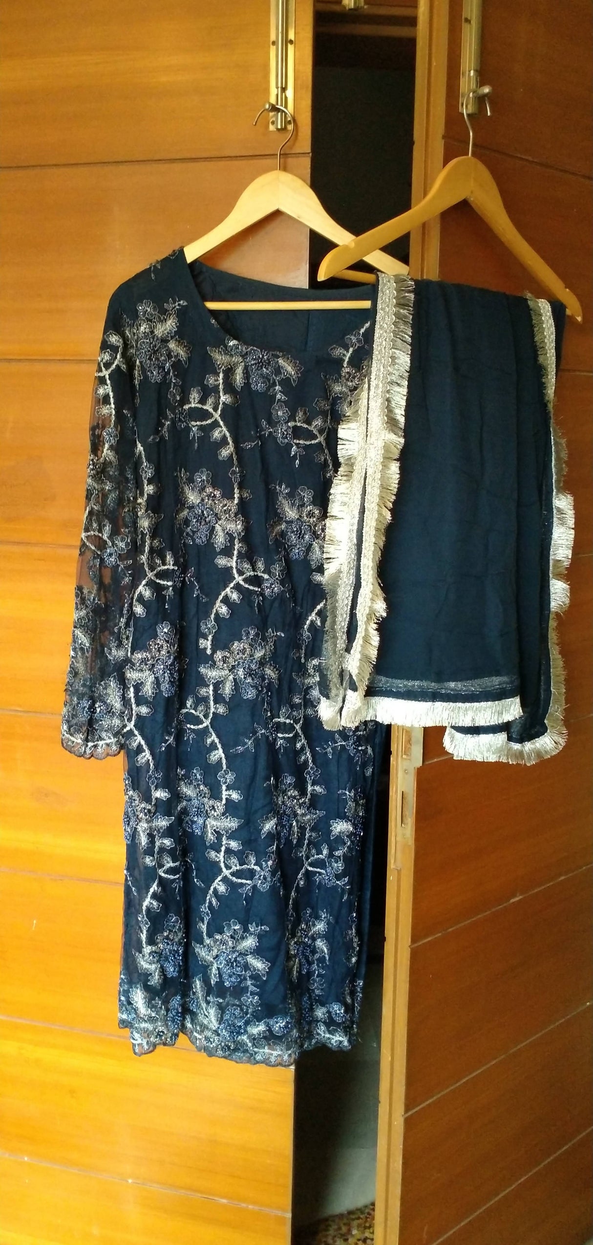 Fancy Katdana Embellished Suit | Women Locally Made Formals | Medium | Worn Once