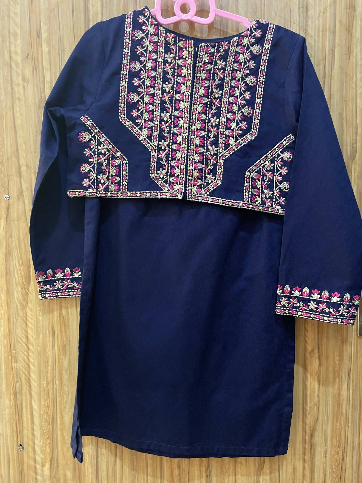 منی نابالغ | نیلی لڑکیوں کی کڑھائی شدہ قمیض (5-6 سال) | لڑکیوں کی شلوار قمیض | ایک بار پہنا۔