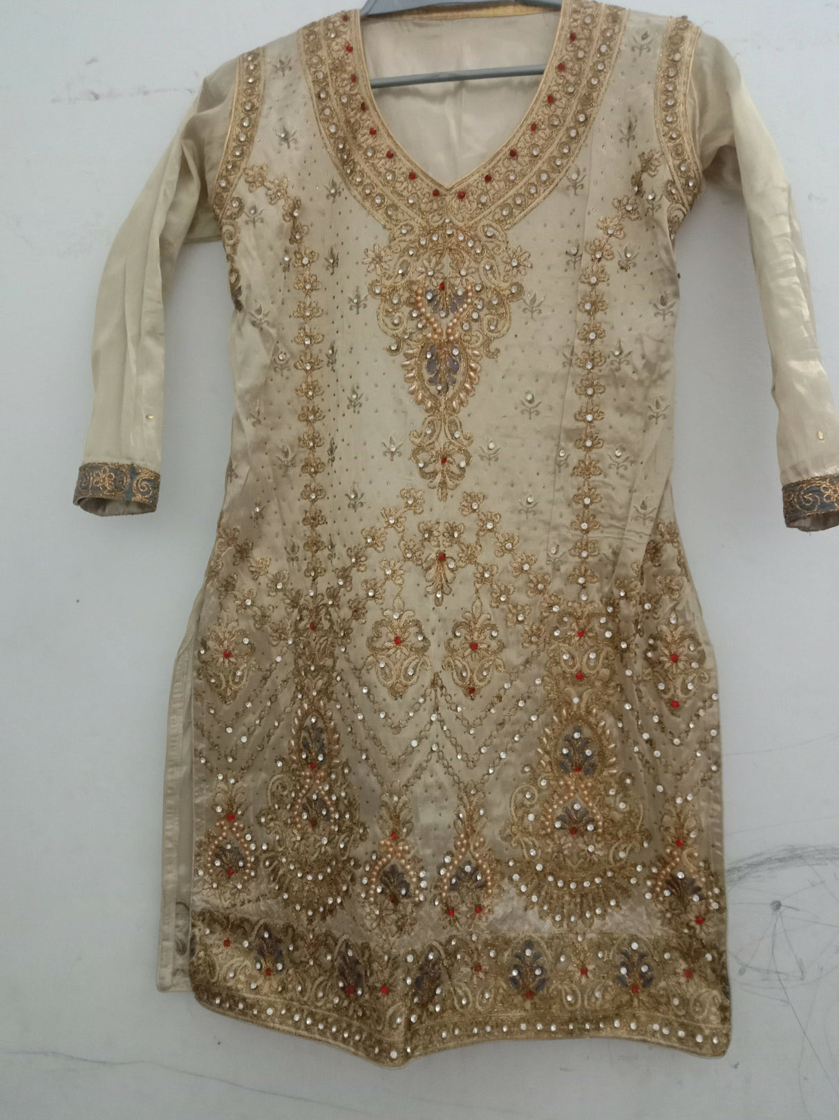 Fancy embroidery 4 PC Suit| Women Locally Made Formals | Medium | Worn Once