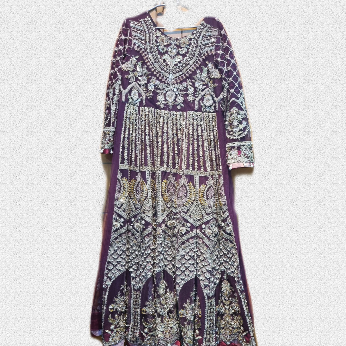 ایلاف | دلہن کا لباس (سائز: L ) | خواتین کے برانڈڈ فارملز | ایک بار پہنا۔