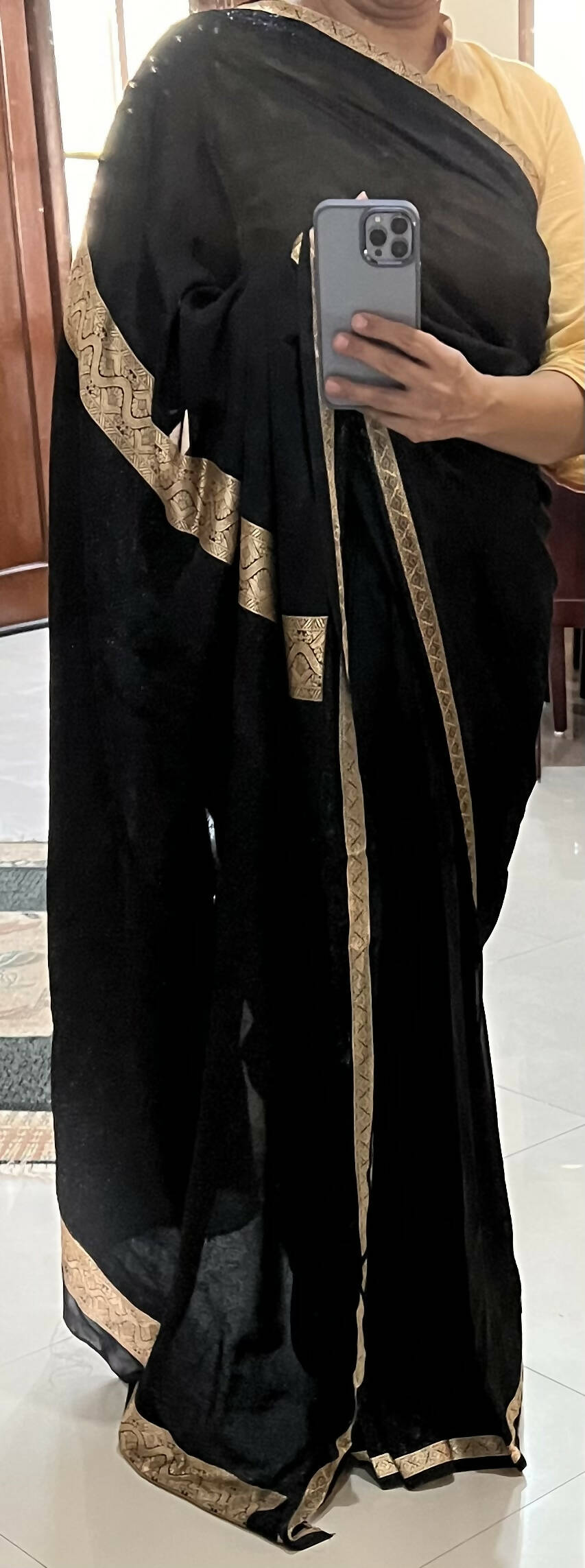 جارجٹ بلیک ساڑھی | خواتین کے فارملز اور ساڑیاں | چھوٹا | پریلوڈ