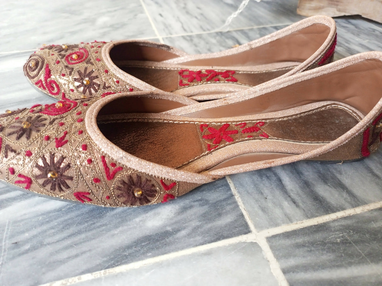 Ecs | Embroidered Khussa | Women Shoes | Size: 39 | New