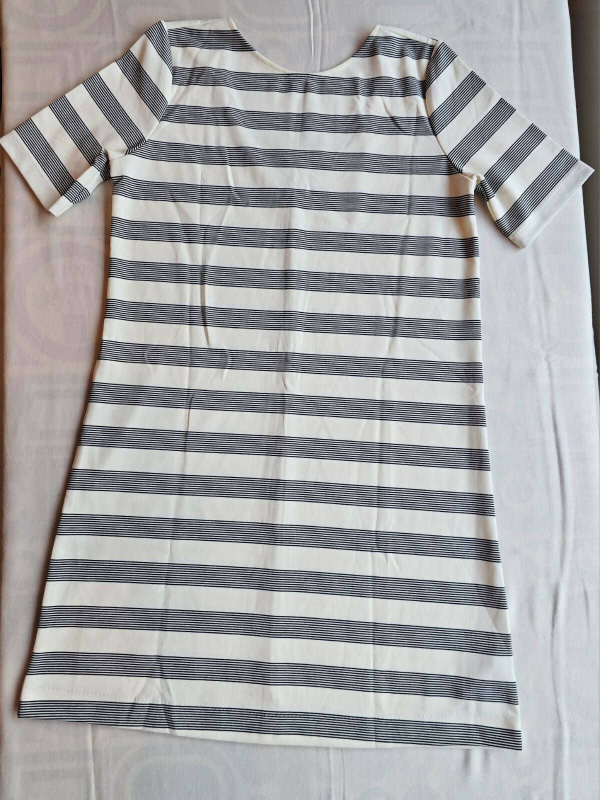 Gap | Black & White Stripped Mini | Women Tops & Shirts | Large | New