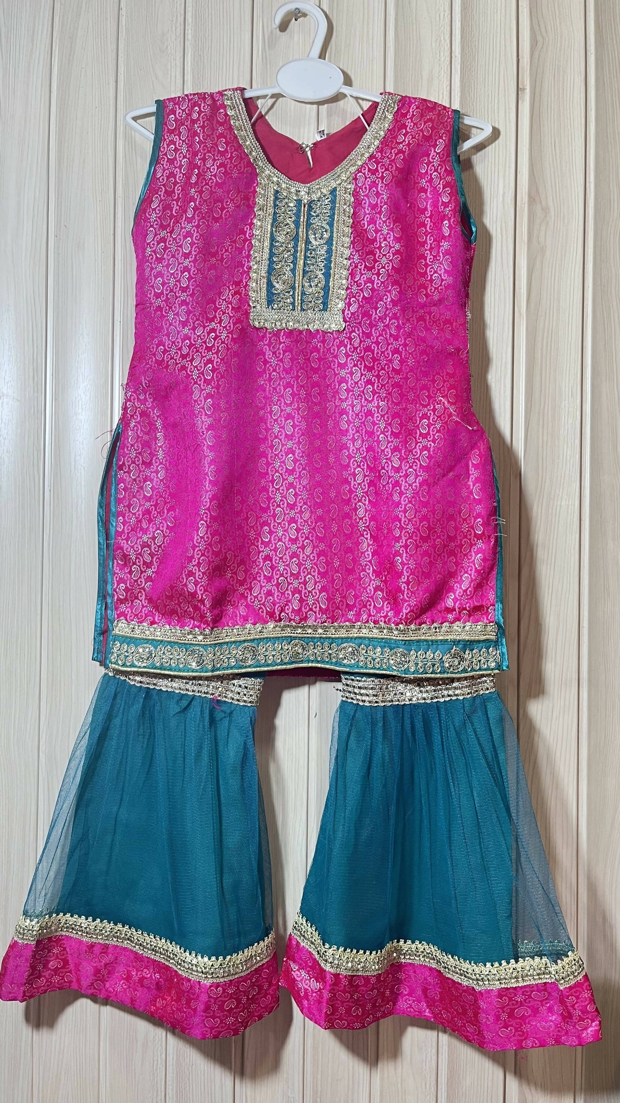 Beautiful Girls Gharara | Kids | Girls Shalwar Kameez | Suitable for 6-8 Yrs | Worn Once