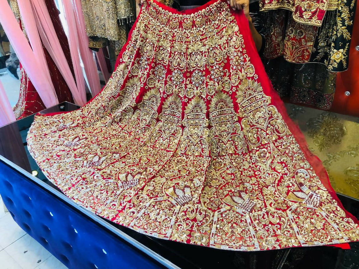 Luxurious Red lehnga Baraat | Women Bridals | Large | Worn Once
