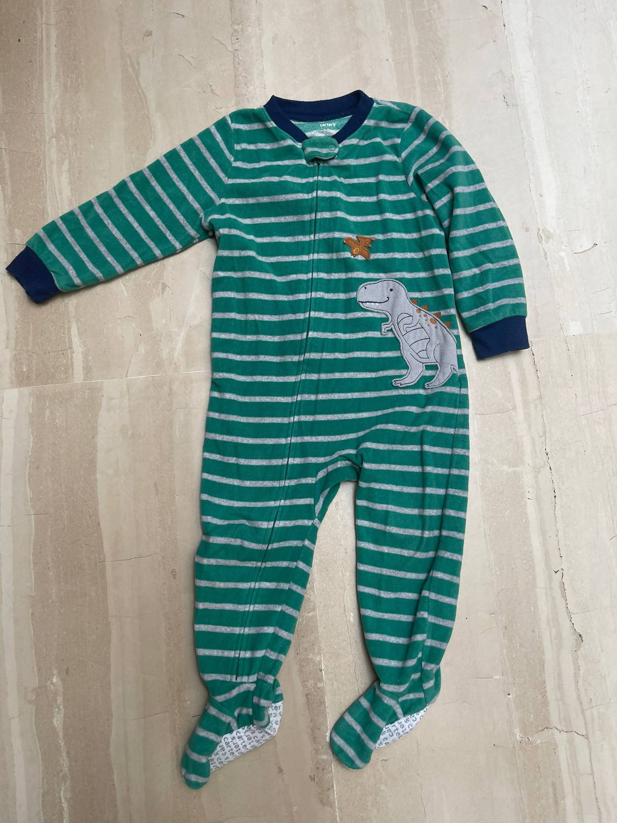 Carters OshKosh | Green Onesie | Baby Bodysuits & Onesies | Size: 24 months | Preloved