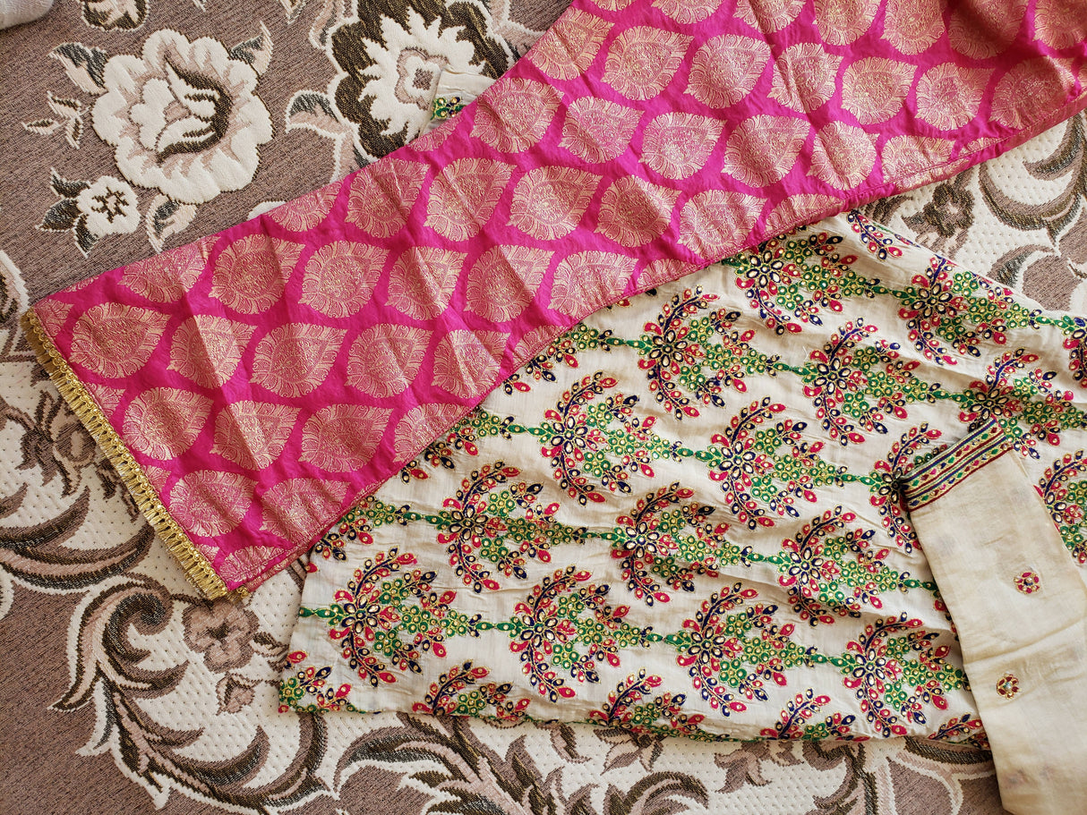 Fancy Embroidered Suit | Women Locally Made Formals | Small | Preloved