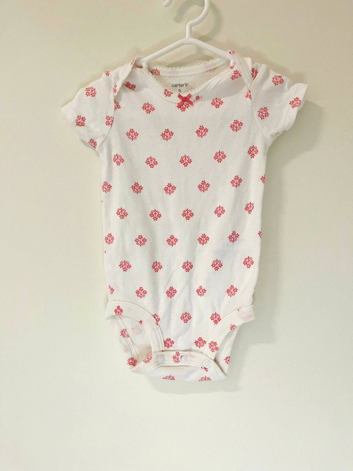 Carters OshKosh | White Onesie | Baby Bodysuits & Onesies | Size: 3 months | Preloved
