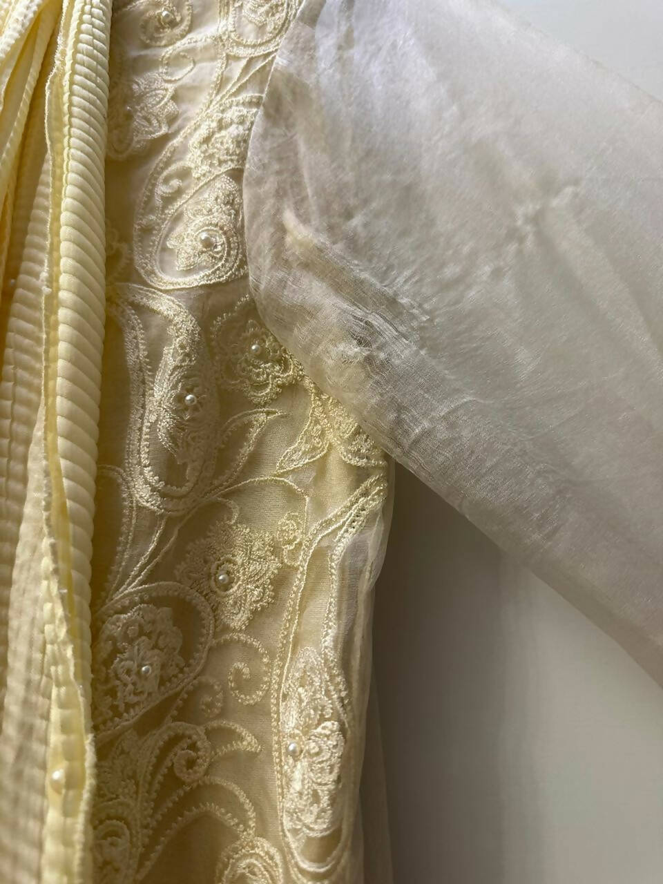 Dhanak | Beige 3 Pc Suit | Women Branded Formals | Medium | Preloved