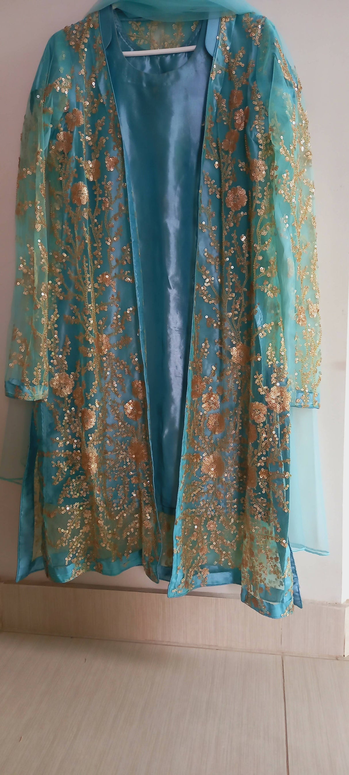 Skyblue & Gold 4 Pc Suit | Women Locally Made Formals | Medium | Worn Once