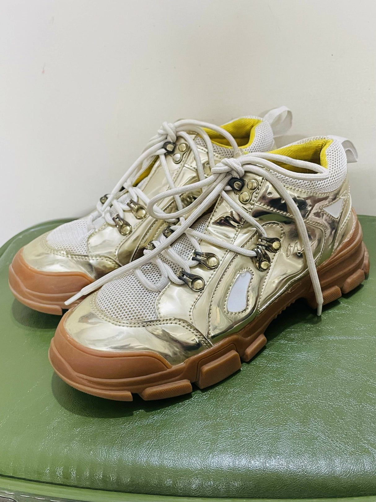 ایک | سنہری جوتے | خواتین کے جوتے | سائز 38 | پریلوڈ