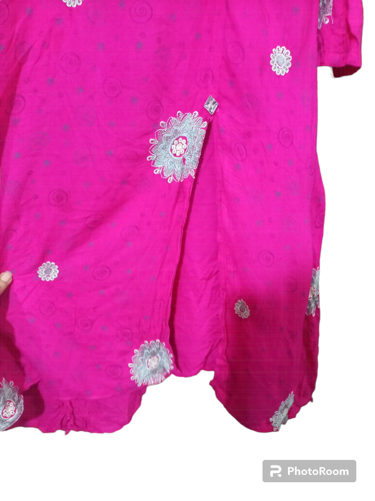 Embroidered linen Kurta | Women Locally Made Kurta | Medium | Worn Once