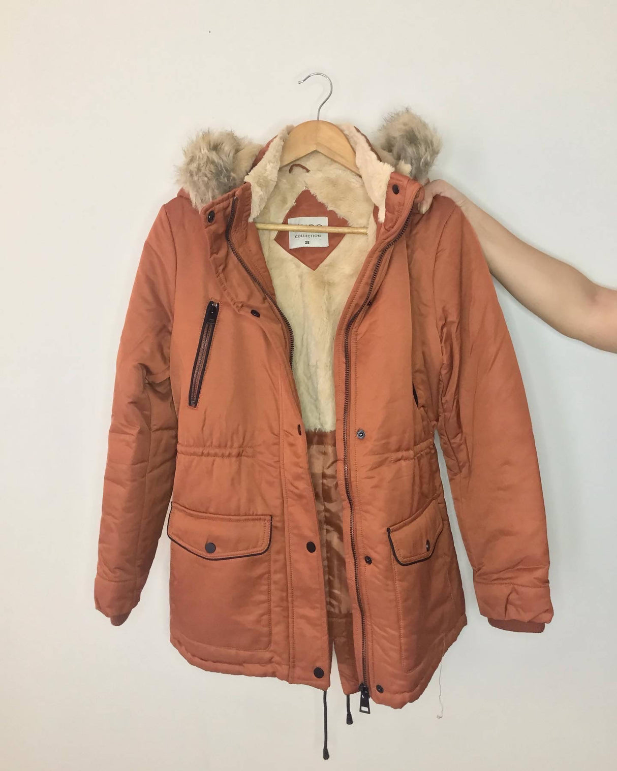 Mudo Turkey | Rust Winter Zip-front Detachable Hooded Coat Multi-Pocket Parka | Women Sweaters & Jackets | Samll to Medium | Worn Once