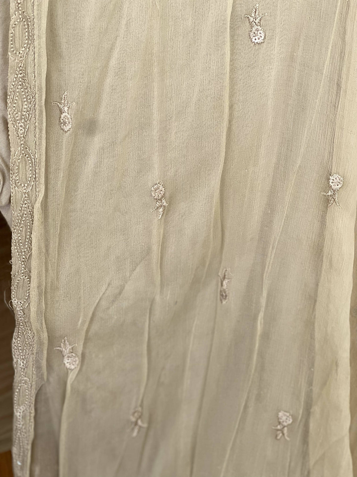 ShapPosh | 3 Pc Embroidered Kurta| Women Branded Kurta | Small | Preloved