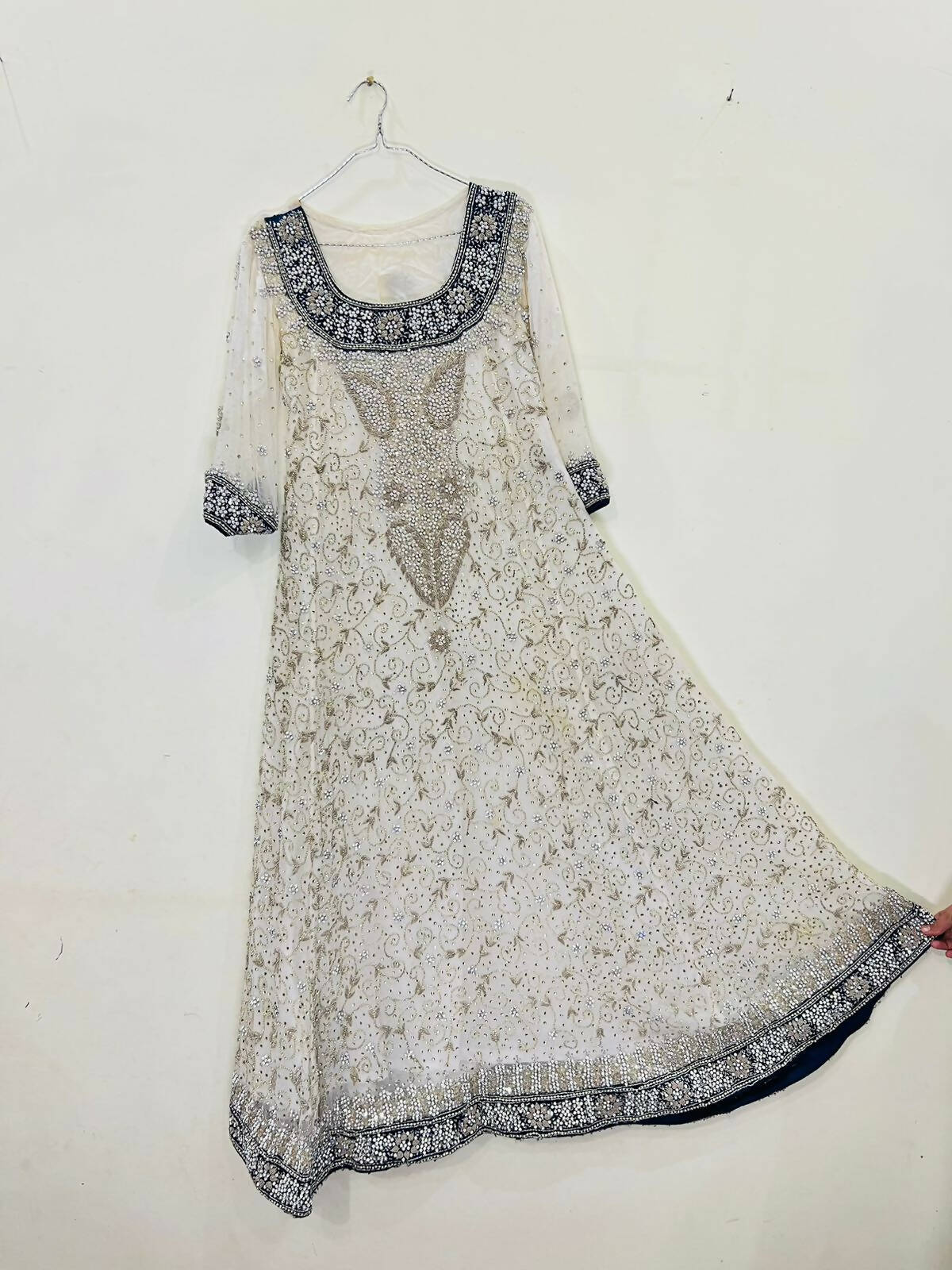White Maxi | Women Locally Made Formals | Medium | Preloved