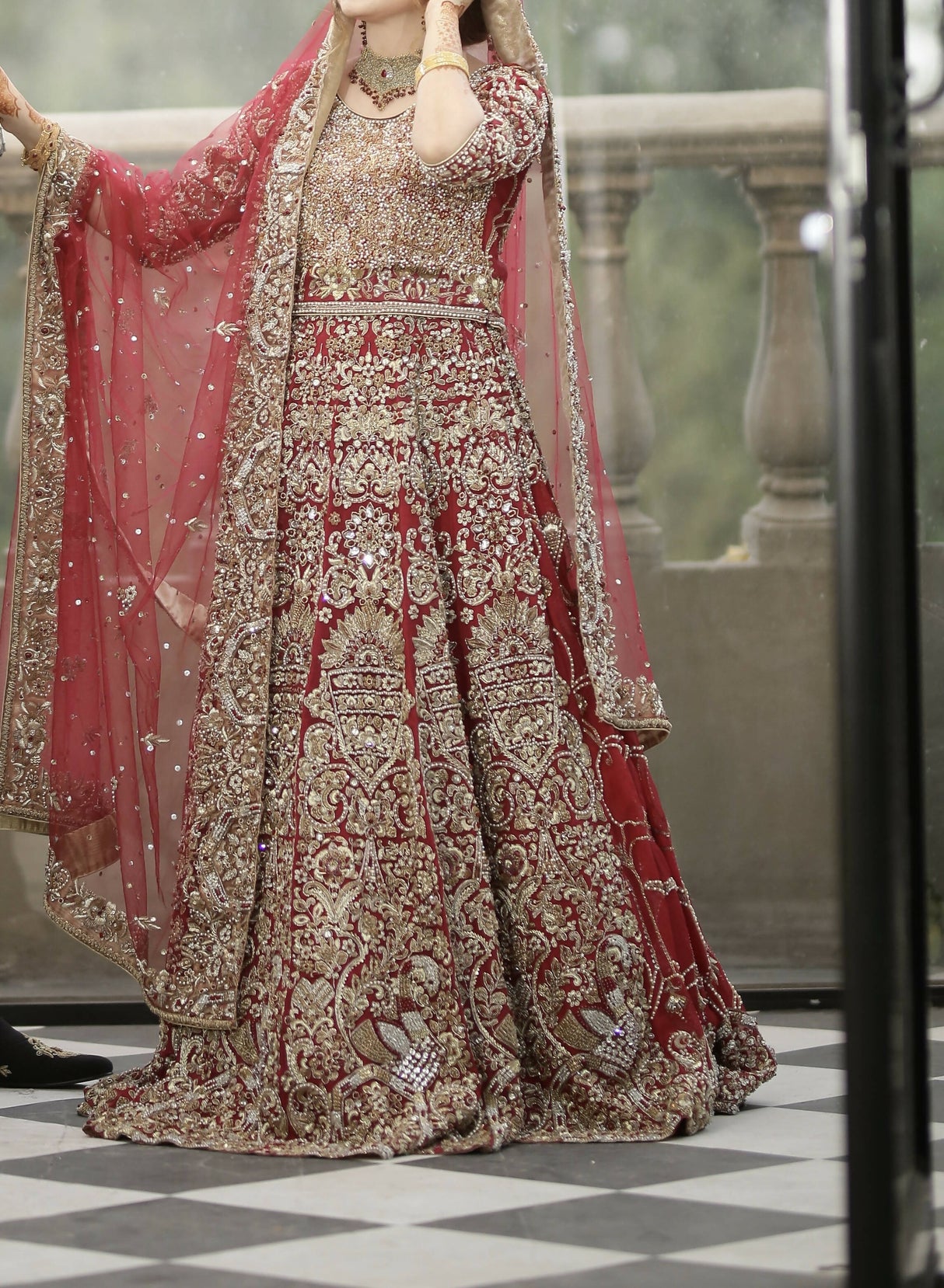 Luxurious Red lehnga Baraat | Women Bridals | Large | Worn Once