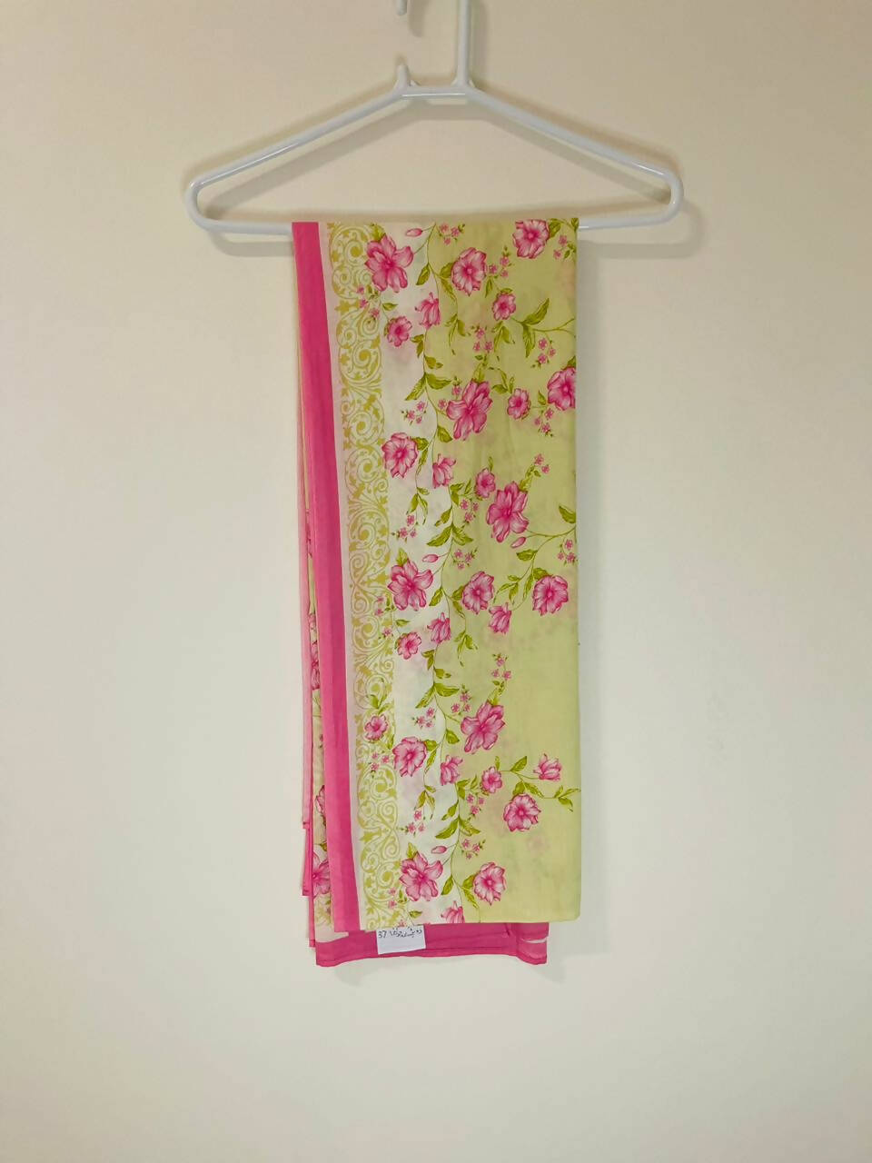 سبز 3 سوٹ | خواتین نے مقامی طور پر بنایا کرتہ | پریلوڈ