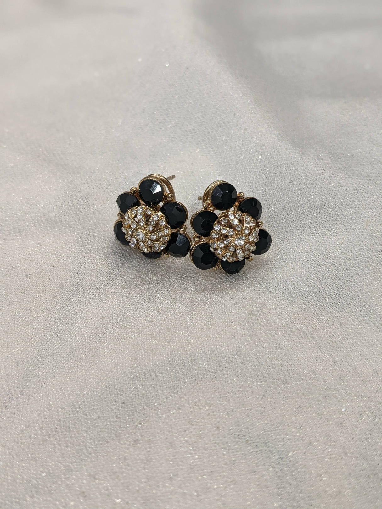 Black ear studs (Size: S )| Women Jewelry | Earrings | New