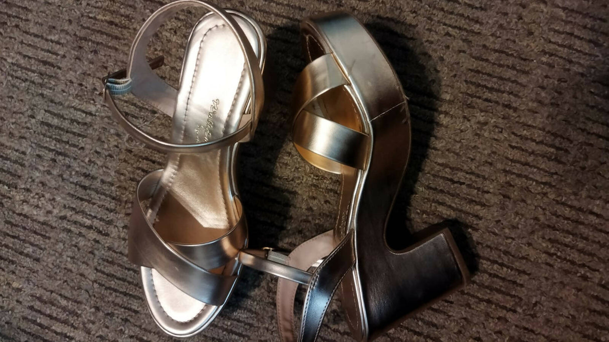 Walkeaze | Women Shoes | Heels | Size: 37 fits 38 | New