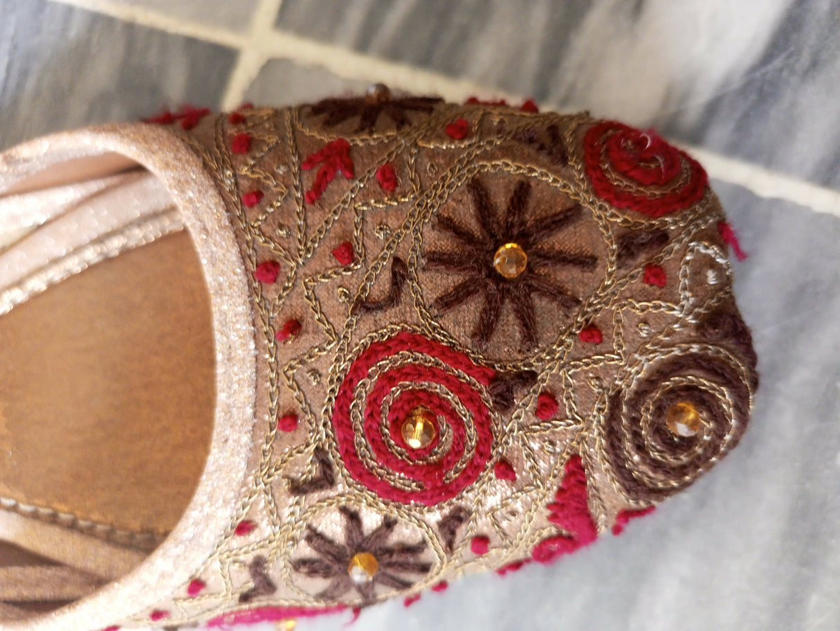 Ecs | Embroidered Khussa | Women Shoes | Size: 39 | New