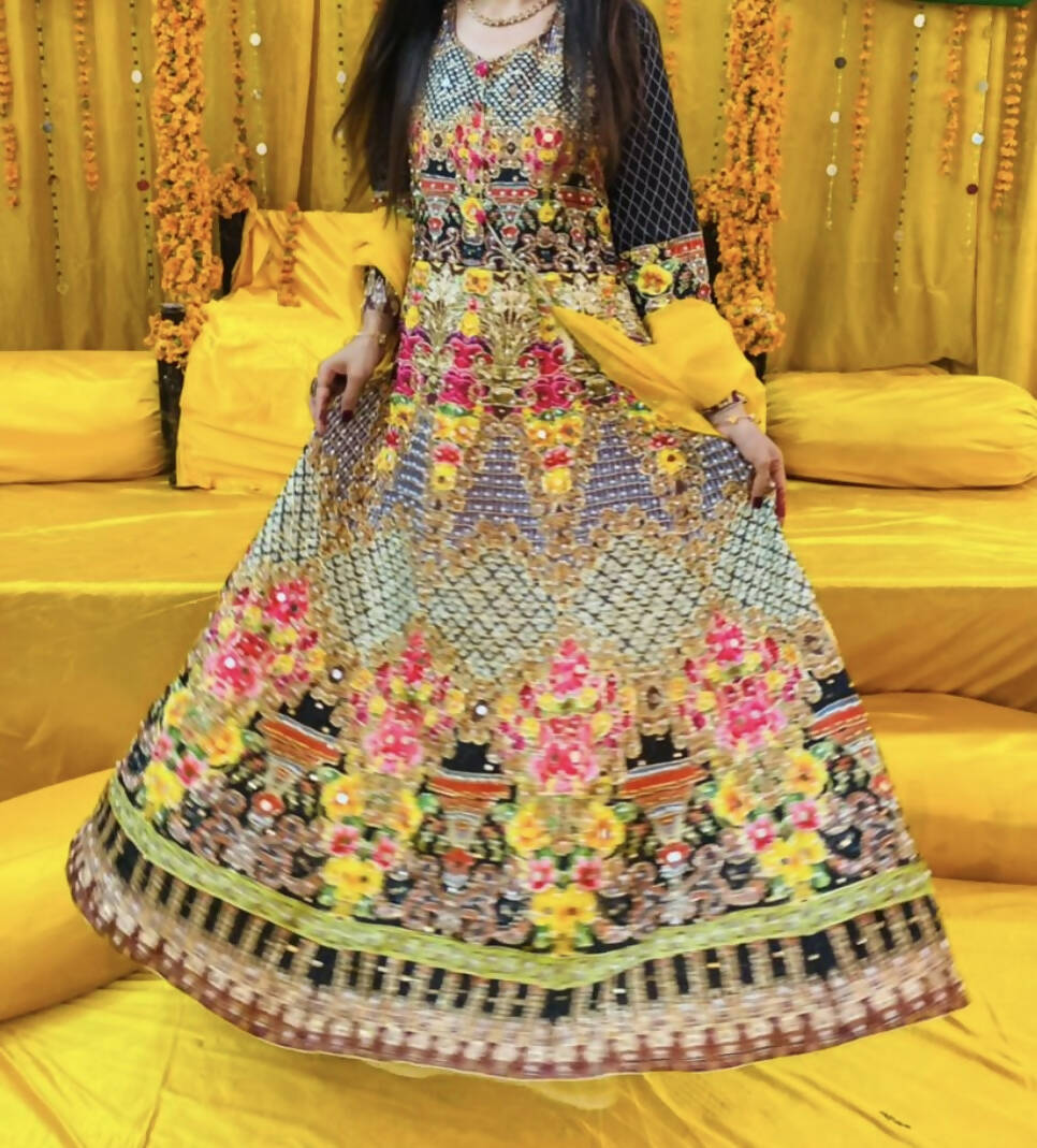 Stylish Mehendi Maxis | Women Bridals | Medium | Worn Once