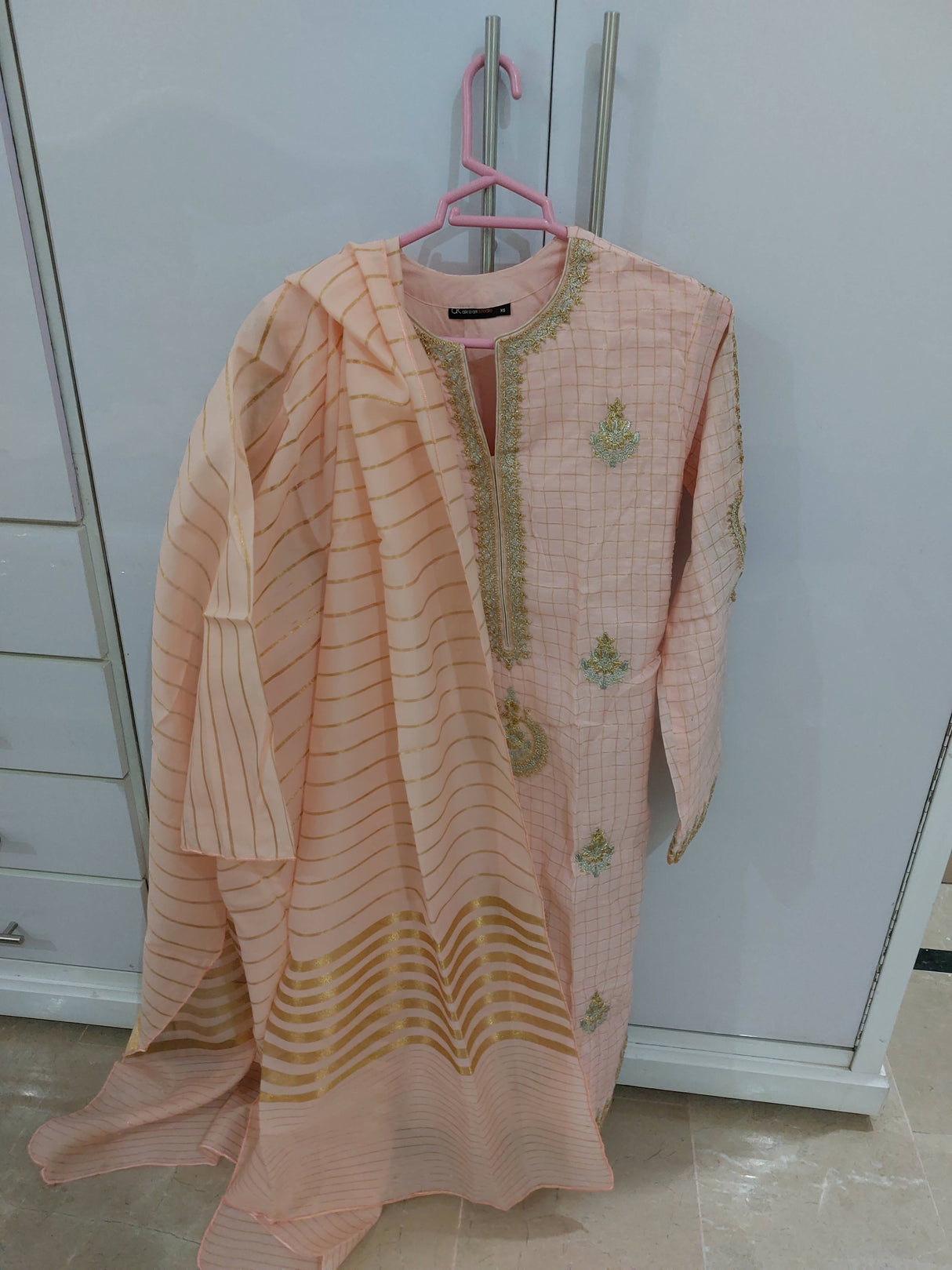 Alkaram | 3 PC Embroidered suit | Women Branded Formals | Small | Worn Once