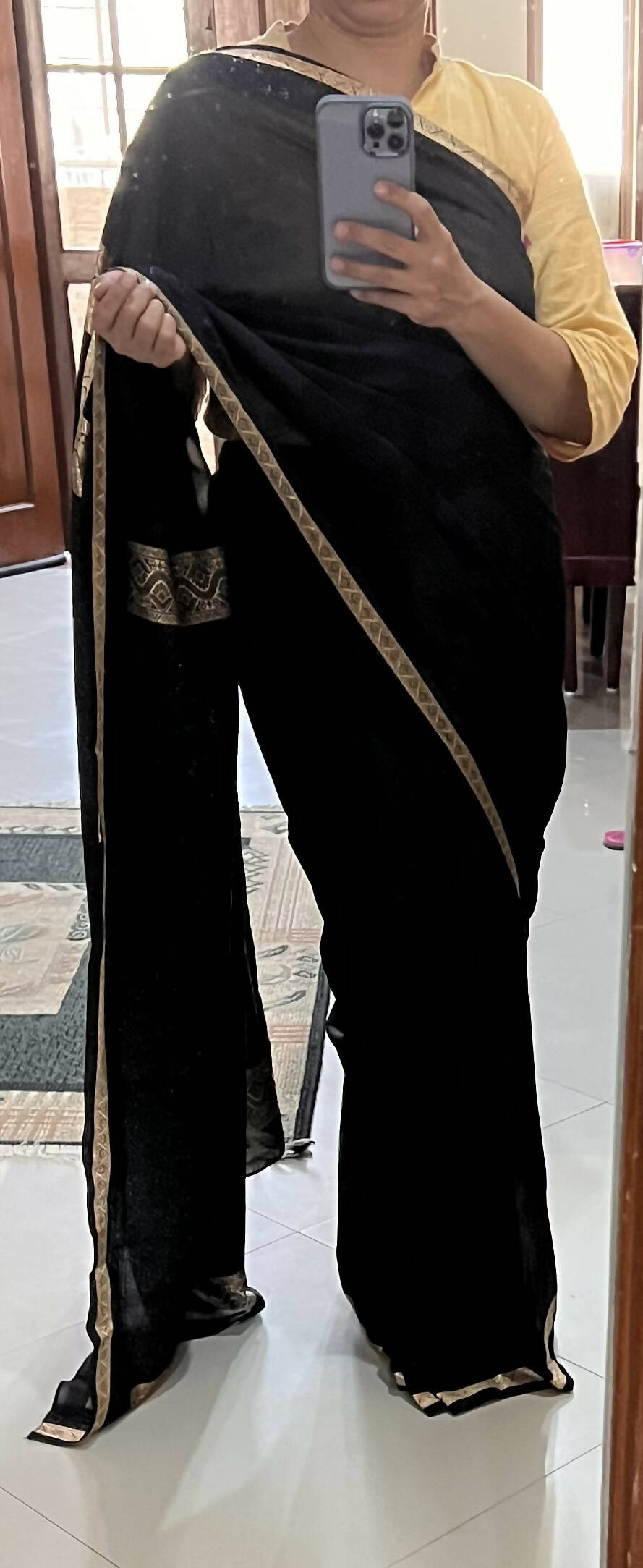 جارجٹ بلیک ساڑھی | خواتین کے فارملز اور ساڑیاں | چھوٹا | پریلوڈ