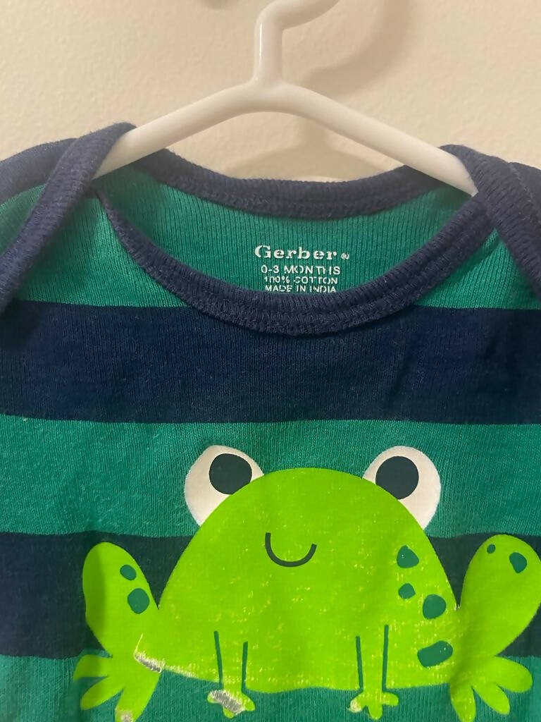 Gerber | Green Onesie | Baby Boys Bodysuits & Onesies | Size: 0-3 months | Preloved