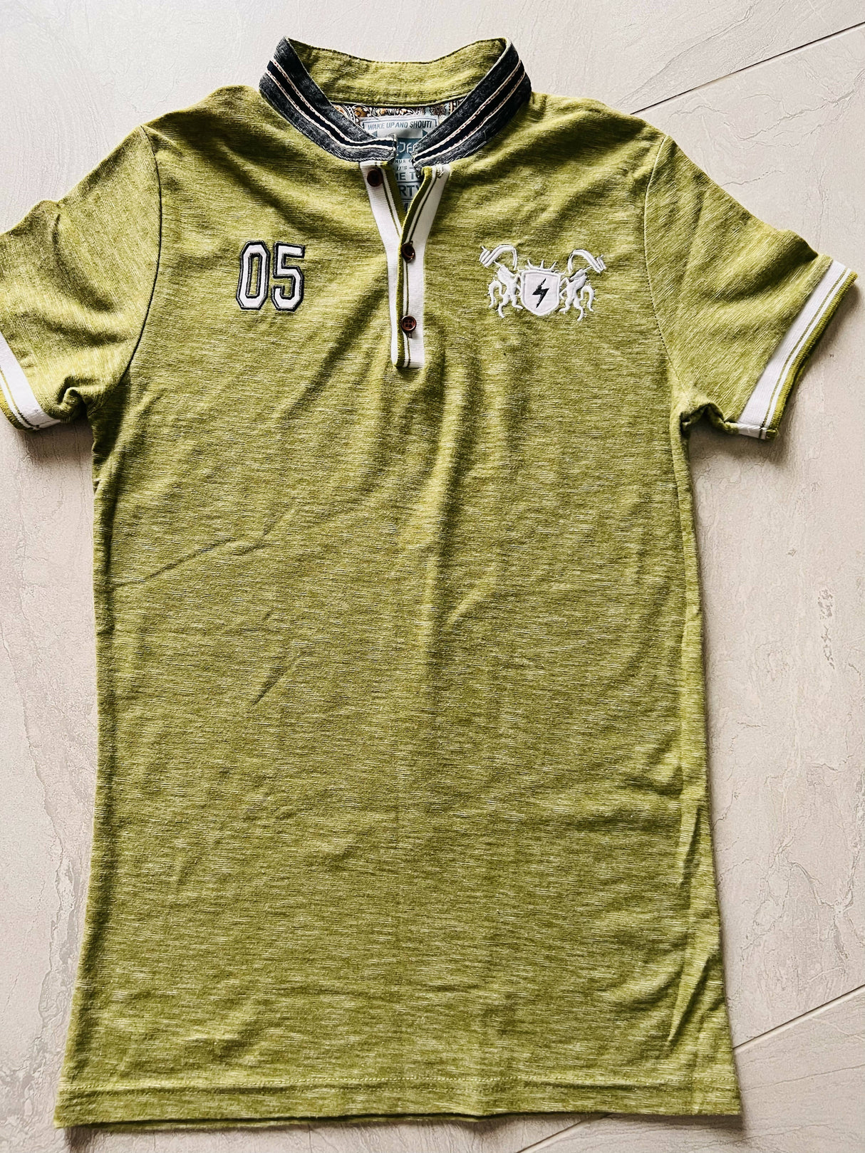 Fifth Avenue | Men Shirts & Tops | Medium | Preloved