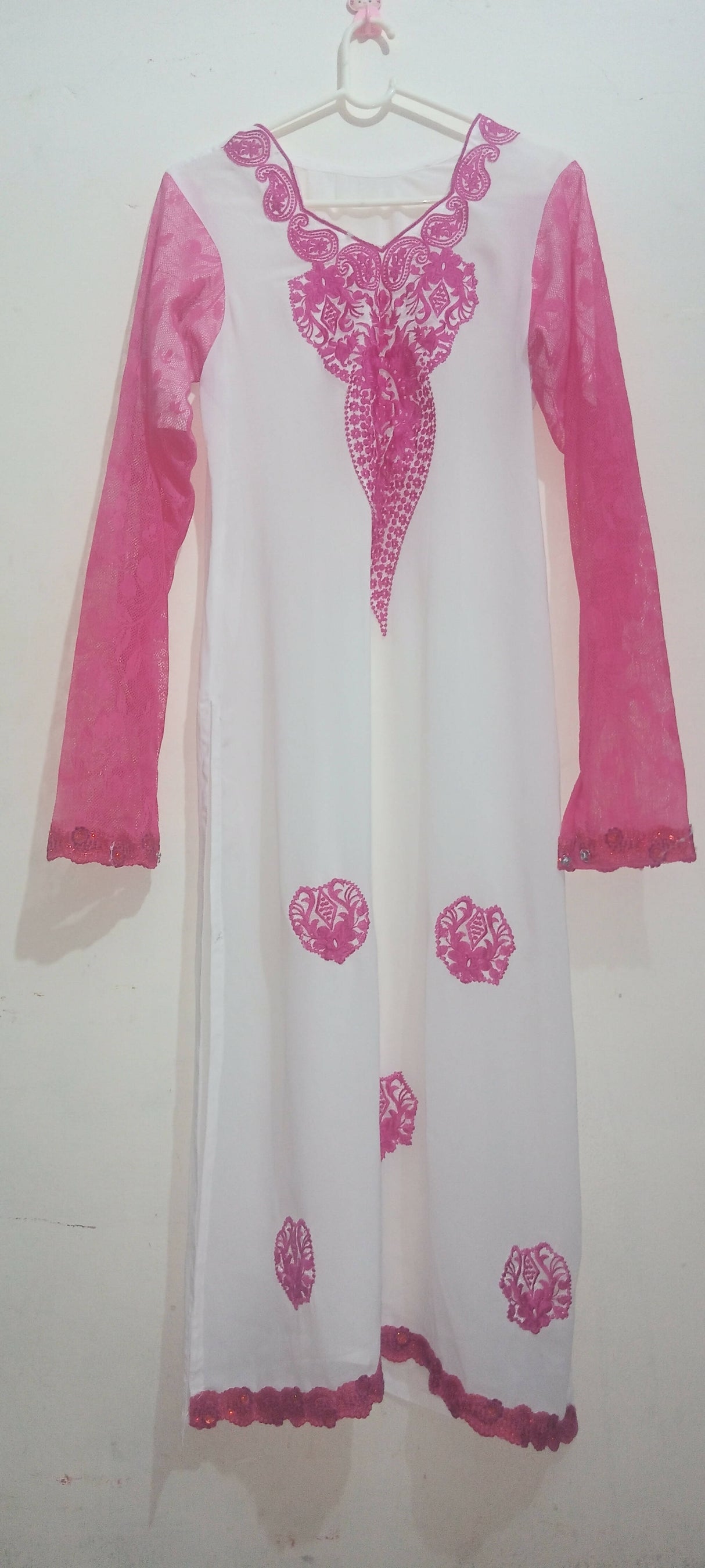 White Long Kurta | Women Locally Made Kurtas | Medium | Worn Once