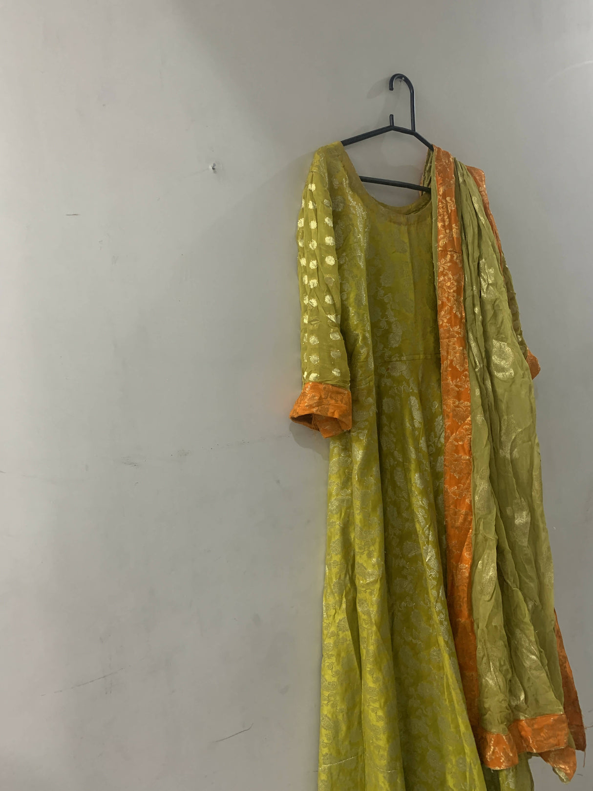 6B30ACA8-E0BF-4839-B35C-3DB2FCDA5FC2