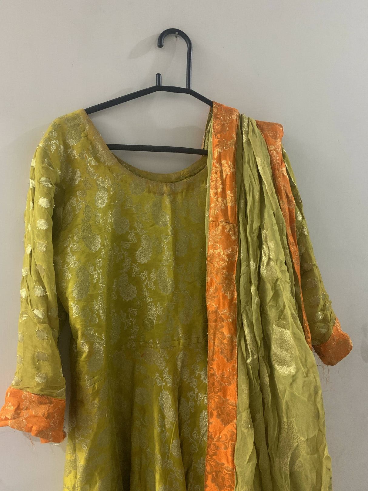 52C108F0-F9C2-4289-94F5-EDED90CFCB20