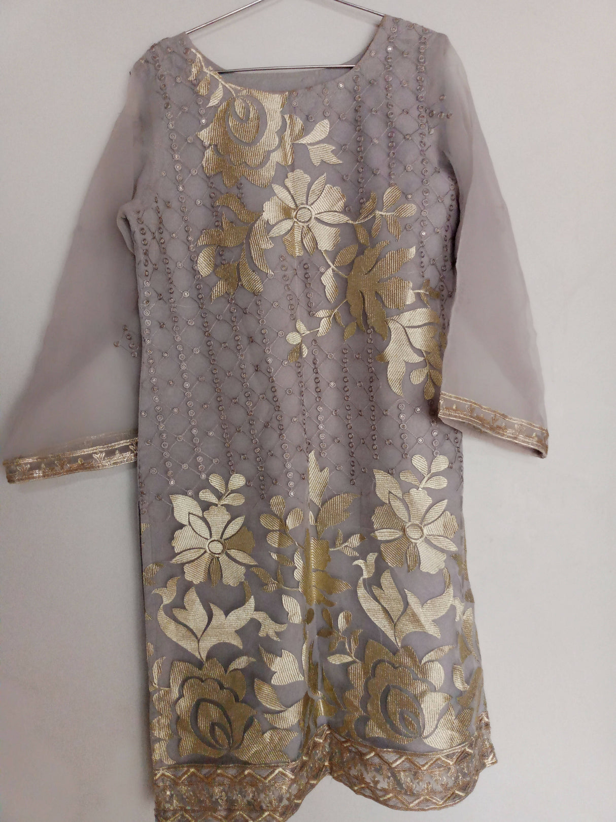 Lilac embroidered 3 PC suit | Women Locally Made Formals | Medium | Worn Once