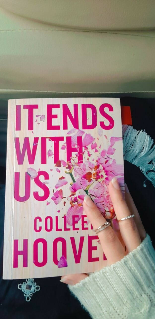 It Ends With Us | Books | Preloved
