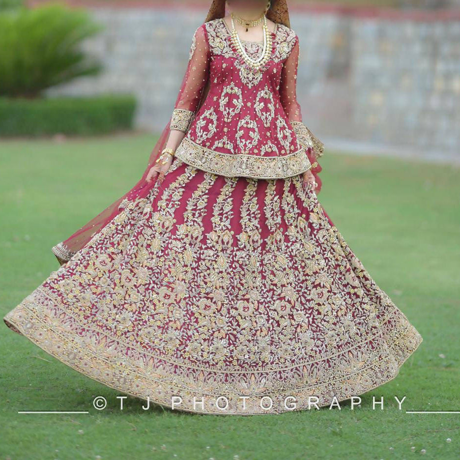 Mohsin & Sons | Beautiful Red Baraat Suit | Women Bridals | X-Small | Worn Once