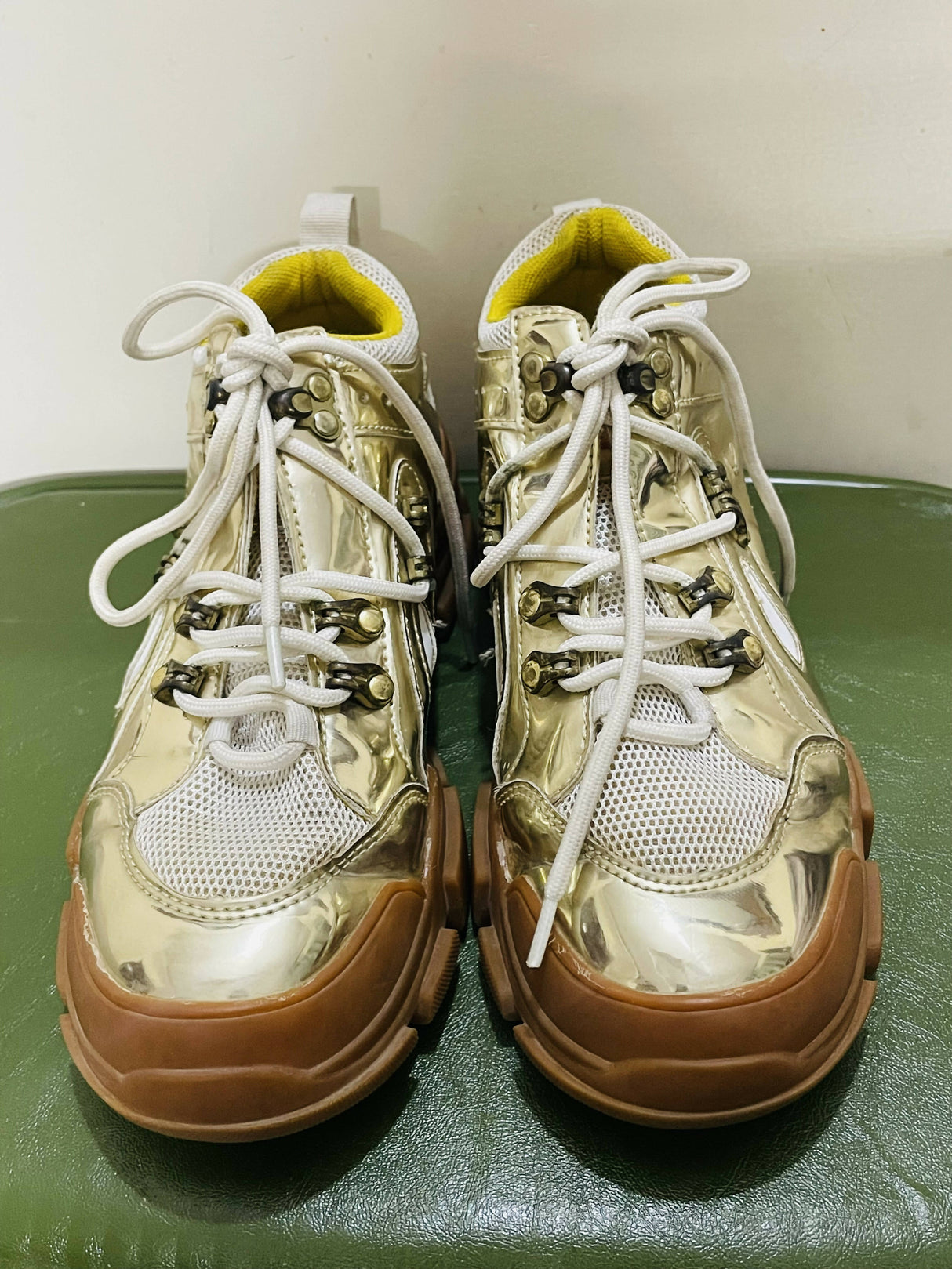 ایک | سنہری جوتے | خواتین کے جوتے | سائز 38 | پریلوڈ