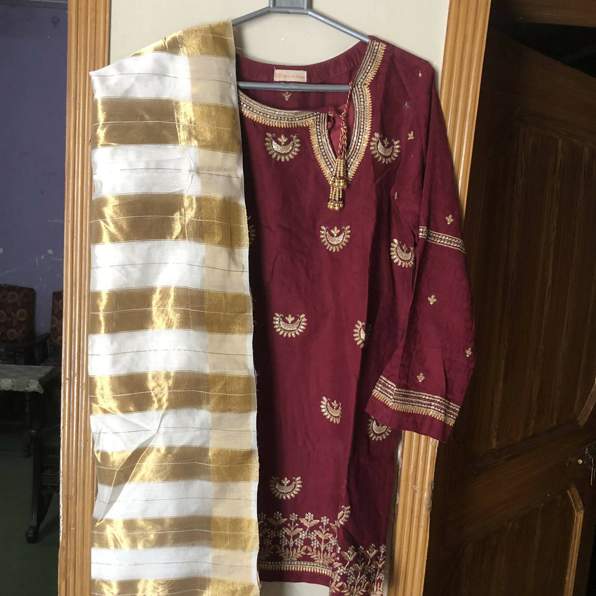 Bint-al-Blaad | 3 PC Maroon Outfit | Women Locally Made Formals | Medium | Worn Once