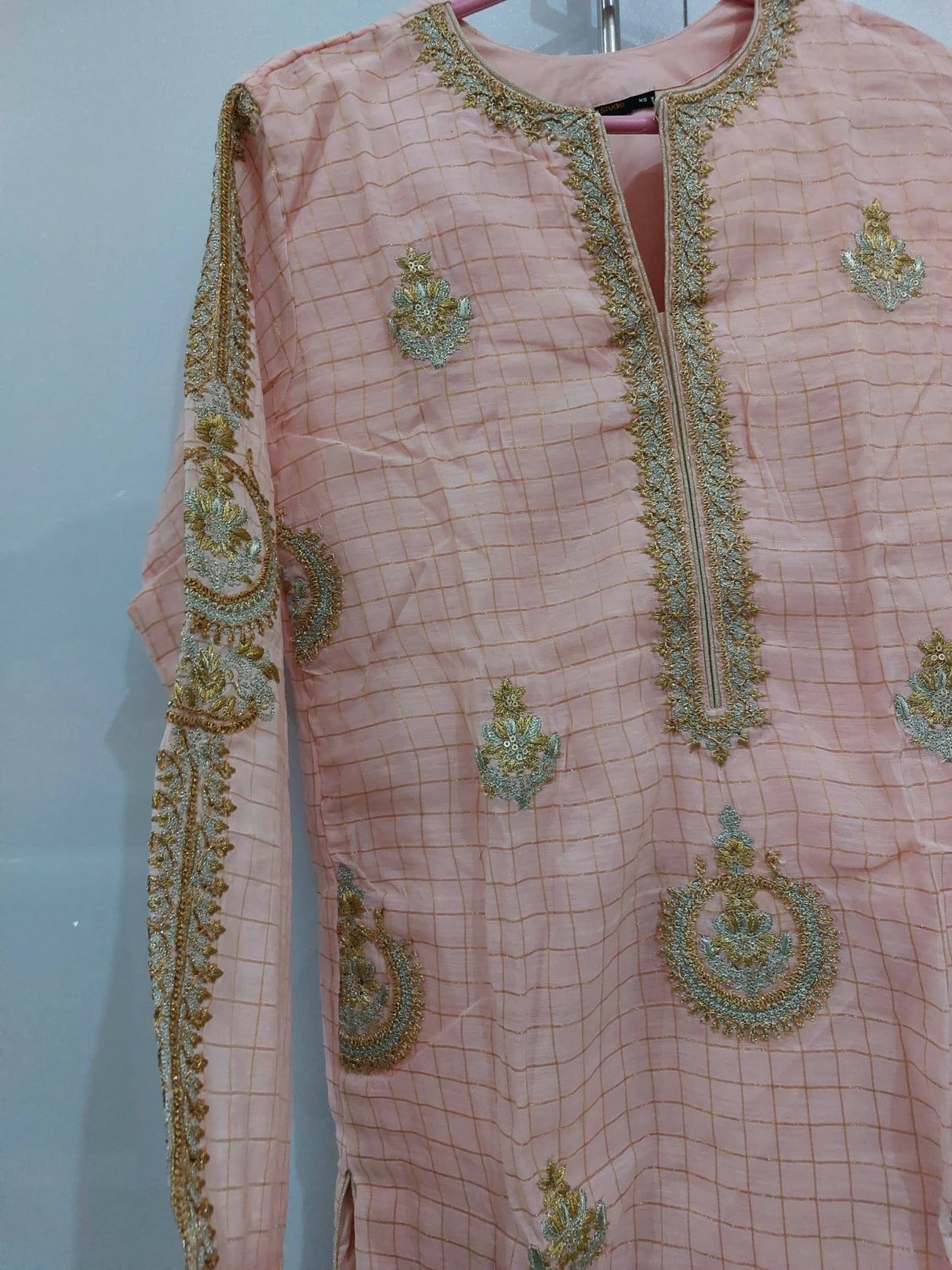 Alkaram | 3 PC Embroidered suit | Women Branded Formals | Small | Worn Once